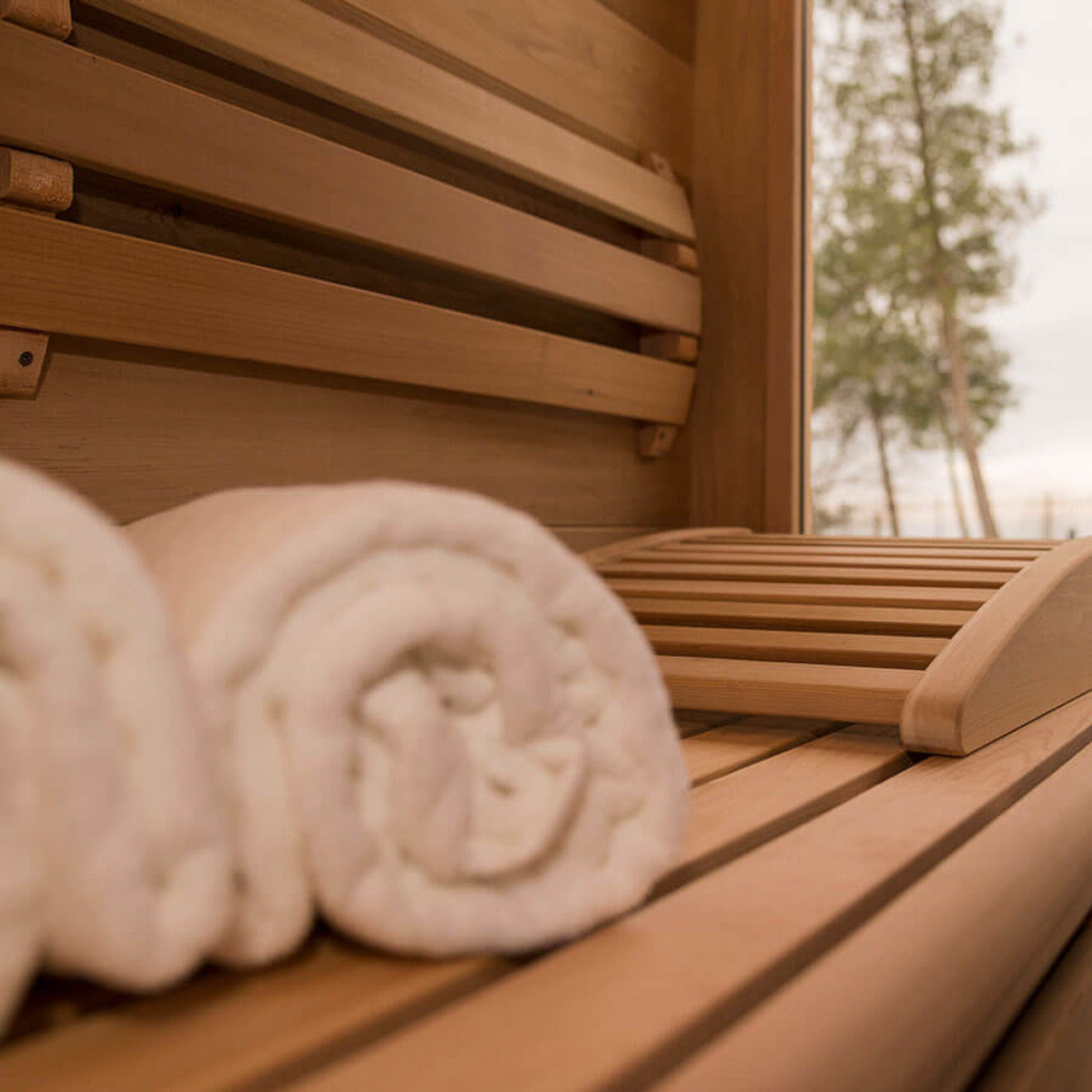 Luna Sauna 8' x 7' Clear Cedar